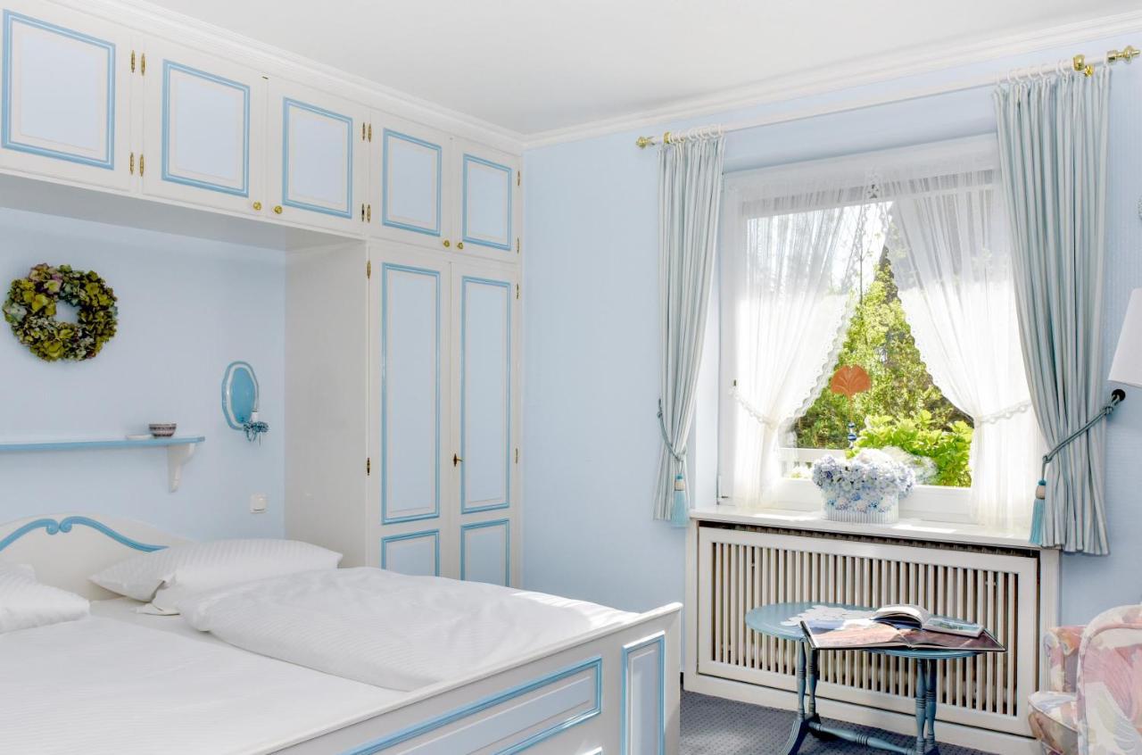 Hotel Wiesbaden Wenningstedt-Braderup ภายนอก รูปภาพ