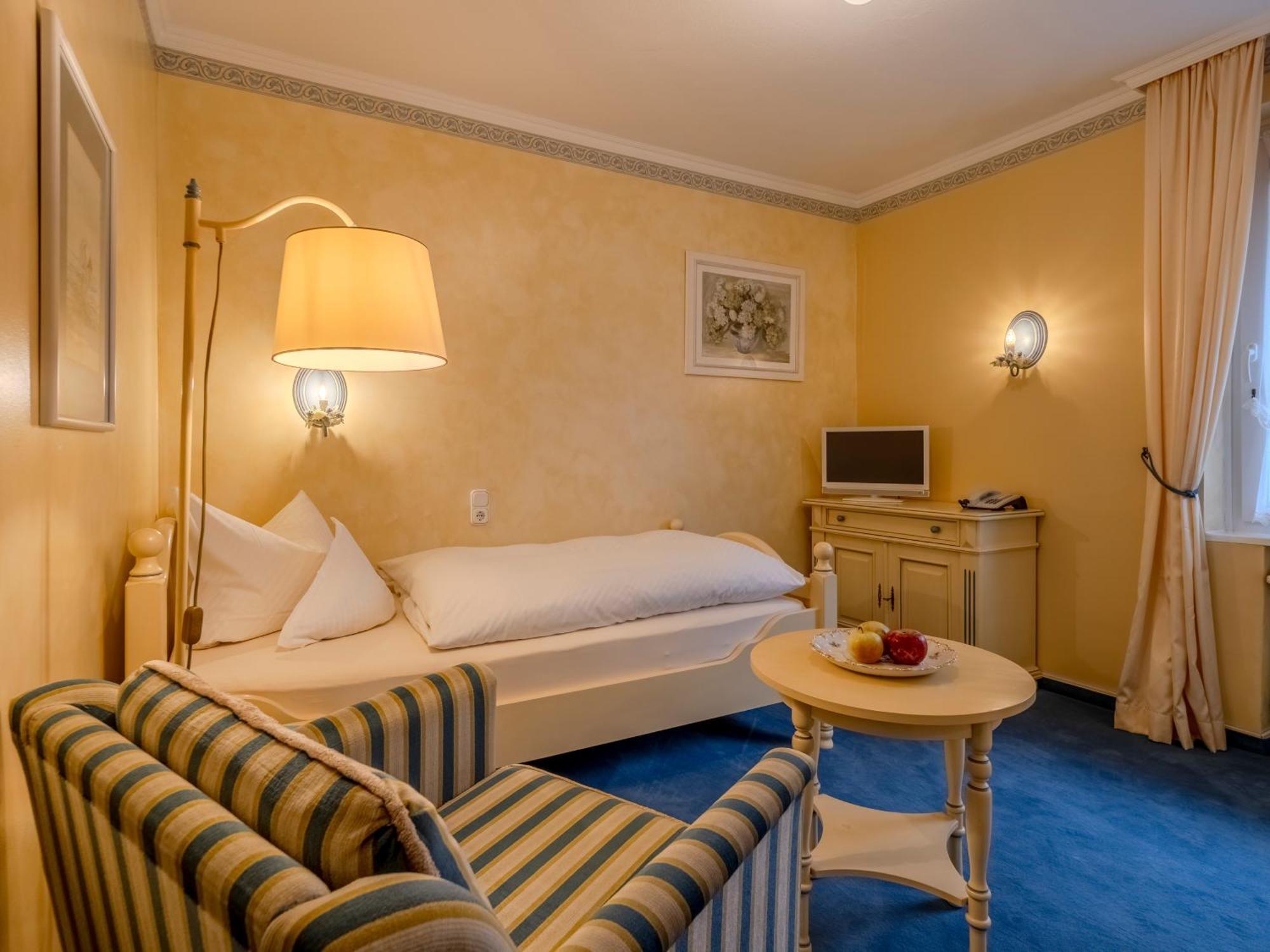 Hotel Wiesbaden Wenningstedt-Braderup ภายนอก รูปภาพ